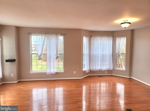 15377 Elizabeth Burbage Loop, Woodbridge VA  22191-4141 exterior