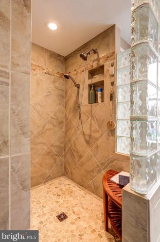 241 Cherry St, Lancaster PA  17602-2725 exterior