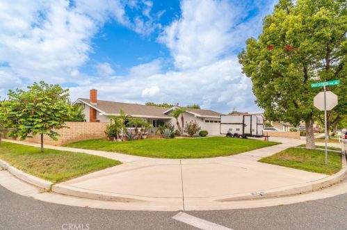 2722 Dunbar Dr, Riverside, CA 92503-6233