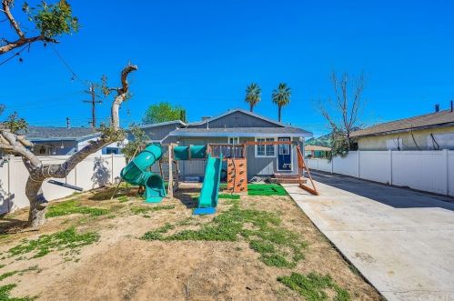 555 Prospect Ave, Riverside CA  92507-1720 exterior