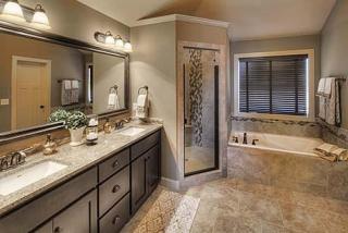 27903 Lake Point Dr, Lees Summit, MO 64086-7813