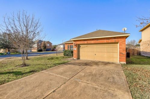 11000 Boundless Valley Dr, Austin TX  78754-5981 exterior