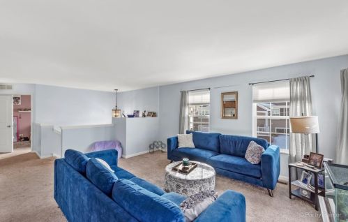 1147 Alta Vista Dr, Pingree Grove IL  60140-2058 exterior