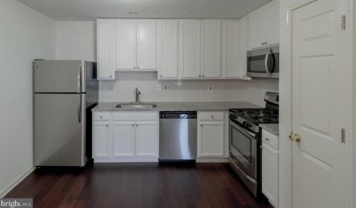 8882 Goose Landing Cir, Columbia MD  21045-2173 exterior