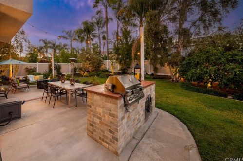 20752 Freeport Dr, Riverside CA  92508-3145 exterior