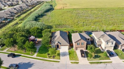 11920 Pecan Gate Way, Webberville TX 78653-3975 exterior