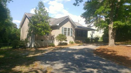 502 Elm St, Aberdeen, NC 28315-2406