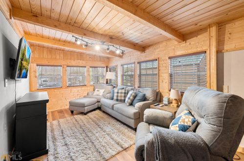 281 Stag Leap Dr, Cleveland GA  30528-2965 exterior