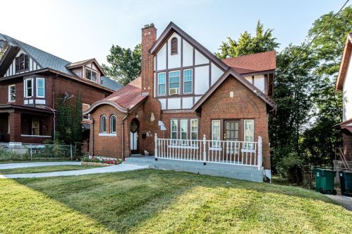 2627 Harrison Ave, Cincinnati OH  45211-7701 exterior