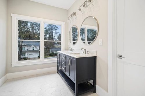 1673 Beacon Hill Blvd, Atlanta GA  30329-2517 exterior