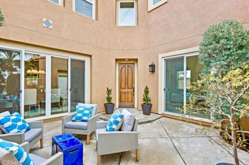16849 Ridge Cliff Dr, Riverside CA  92503-0251 exterior