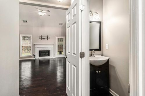 130 Laurel Springs Dr, Mcdonough GA  30253-6058 exterior
