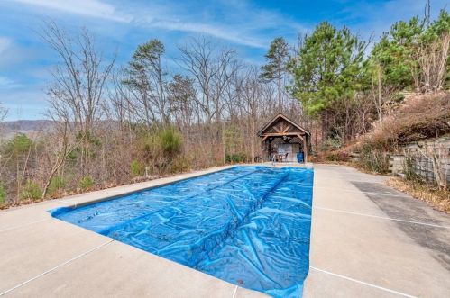 369 Hawkins Rdg, Big Canoe GA 30143-4748 exterior