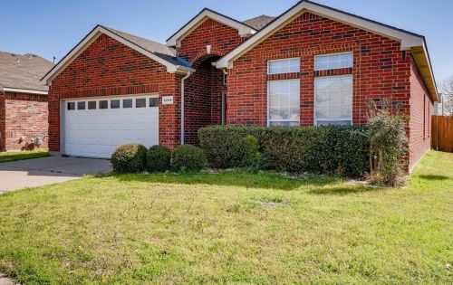 9209 Vineyard Ln, Fort Worth, TX 76123-2753