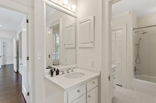 2868 Habersham Rd, Atlanta GA  30305-2959 exterior
