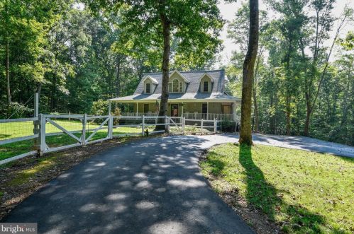 81 Lady Jane Ln, Fredericksburg, VA 22406-4663