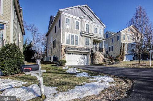 9126 Georgia Ave, Silver Spring, MD 20910-2250