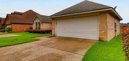 5930 River Bend Dr, Fort Worth TX  76132-2738 exterior