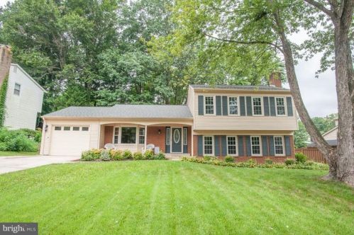 7705 Mulberry Bottom Ln, Springfield, VA 22153-2309