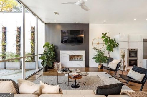 1104 Citadel Dr, Atlanta GA  30324-3816 exterior