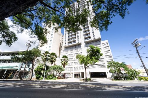 1315 Kalakaua Ave, Honolulu HI  96826-1909 exterior