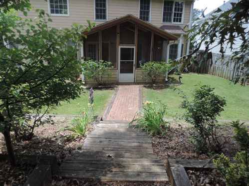 2730 Harper Woods Dr, Marietta, GA 30062-8605