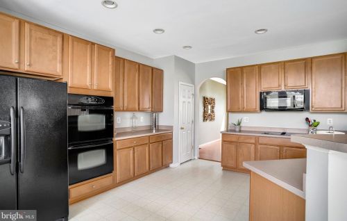 200 Colston Rd, Charles Town WV  25414-5493 exterior