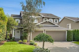 24011 11th Pl, Redmond, WA 98075-8136