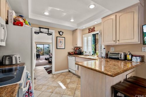 6081 Ladera Ln, Anaheim CA  92807-4847 exterior