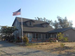 21763 Cherokee Rd, Clovis, CA 93619-9620