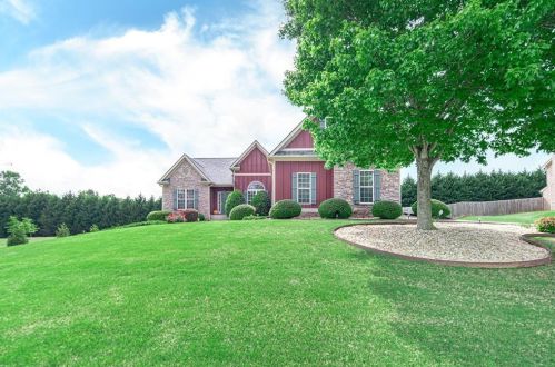100 Billie Dean Dr, Jefferson, GA 30549-4015