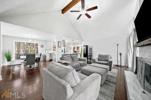 3884 Rock Mill Pkwy, Marietta, GA 30062-4139