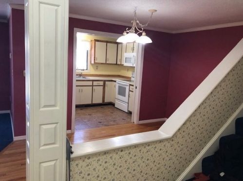 90 Winterwood Dr, Londonderry, NH 03053-3394