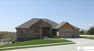 5636 234th St, Omaha, NE 68022-3009
