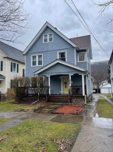 426 Liberty St, Franklin, PA 16323-1055