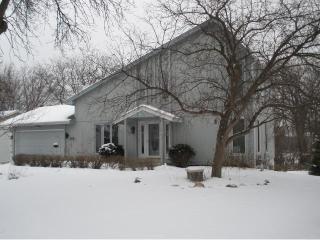 3310 Pilgrim Ln, Minneapolis, MN 55441-3140