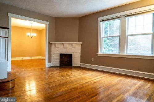 441 Hermitage St, Philadelphia PA  19128-3330 exterior