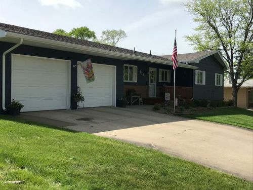 210 Taylor Ave, Francis, SD 57501-2914