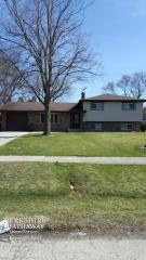 639 Pinecroft Dr, Keeneyville, IL 60172-3044