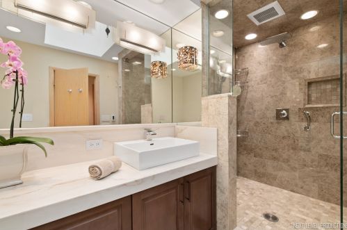 2740 Edgewood Ln, Bannockburn IL  60015-1617 exterior