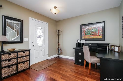 2226 Wentworth Ct, Naperville, IL 60565-3274