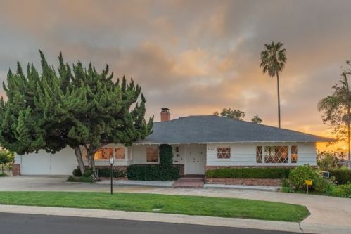 3425 Ridgecrest Dr, Carlsbad, CA 92008-2031