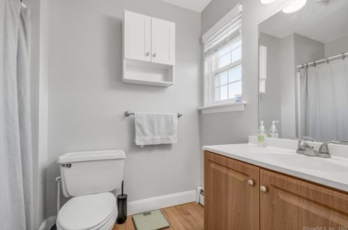 64 Morning Glory Dr, Middletown CT  06457-1777 exterior