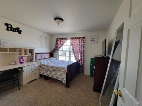 1132 Shenandoah Dr, Pueblo CO  81007-6417 exterior
