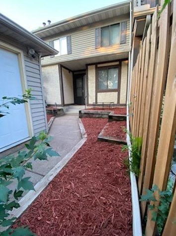 200 Bridlewood Dr, Saint Paul MN  55119-4668 exterior