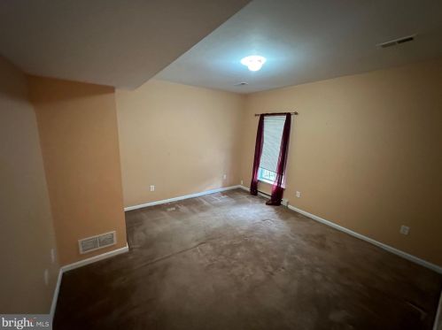 112 Milton Ave, Fallston, MD 21047-2743