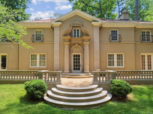2515 Habersham Rd, Atlanta GA  30305-3557 exterior