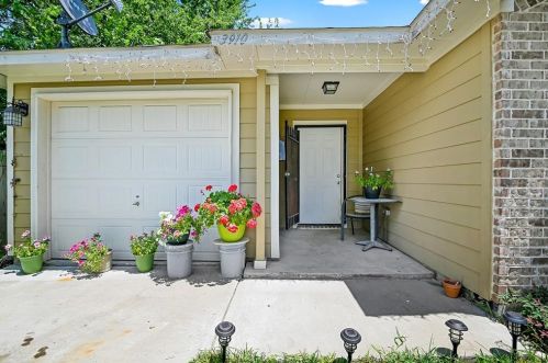 3910 Denley Dr, Dallas TX  75216-5617 exterior