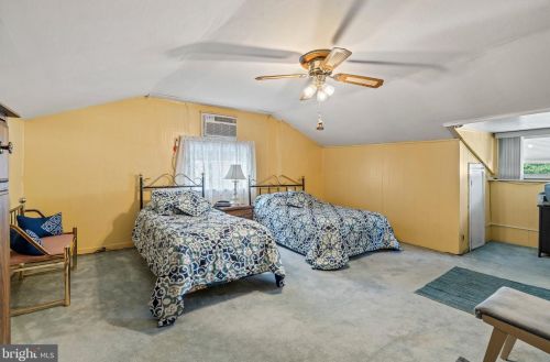 6729 Jackson St, Philadelphia PA  19135-2210 exterior