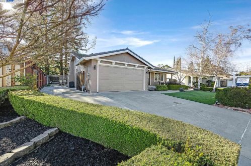 6966 Via Quito, Pleasanton, CA 94566-5762